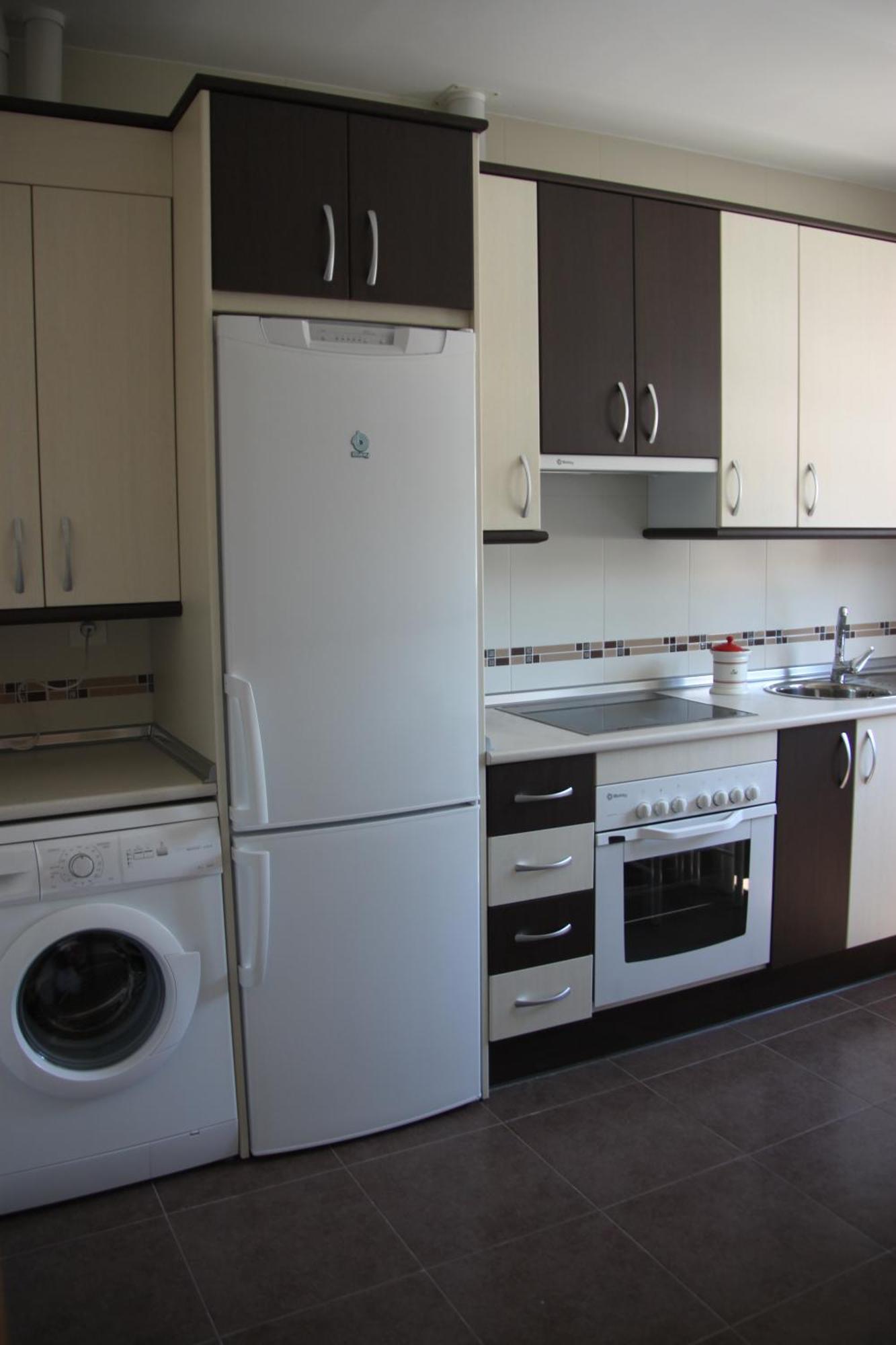 Apartamento Losillas 2 *
